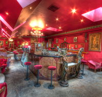 Polly Bar - Accommodation Newcastle