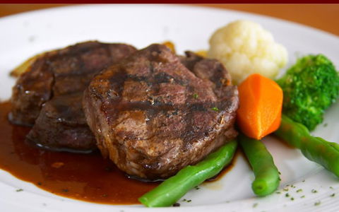R. G. Mcgees Hotel Restaurant - Accommodation Newcastle 0