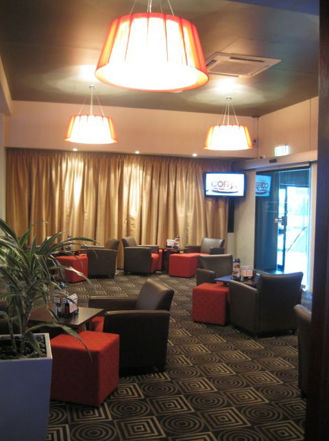 Cleveland Tavern - Accommodation Newcastle 7