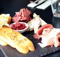 Watt Modern Dining - Accommodation Newcastle