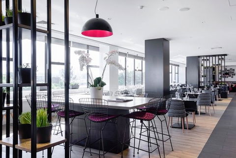 MRepublic Restaurant, Bar And Lounge - Accommodation Newcastle 1