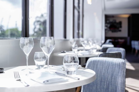 MRepublic Restaurant, Bar And Lounge - Accommodation Newcastle 7