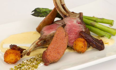 Season Restaurant - Accommodation Newcastle 3