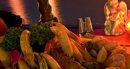 Golden Gondola Cruising - Accommodation Newcastle 0