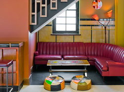 Royal Sovereign Hotel - Accommodation Newcastle 0