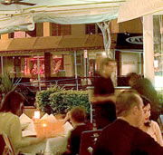Domanis Cafe Restaurant Bar - Accommodation Newcastle