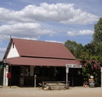Daly Waters Historic Pub - Accommodation Newcastle