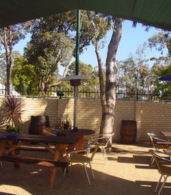 Hale Road Tavern - Accommodation Newcastle 2