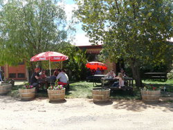 Albion Hotel Swifts Creek - Accommodation Newcastle 2