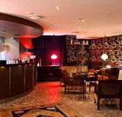 White Revolver - Accommodation Newcastle