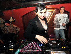 Club 77 - Accommodation Newcastle 1