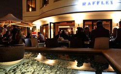 Raffles Hotel Lounge Bar - Accommodation Newcastle 2