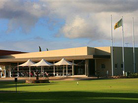The Grange Golf Club - Accommodation Newcastle 2