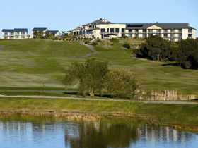 McCracken Country Club Golf Course - Accommodation Newcastle 2