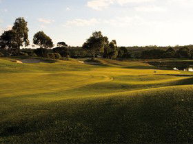McCracken Country Club Golf Course - Accommodation Newcastle 0
