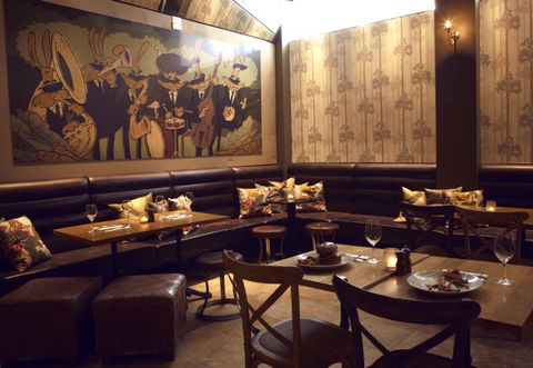 Rabbit Hole Bar And Dining - Accommodation Newcastle 1