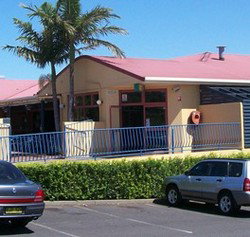 Tacking Point Tavern - Accommodation Newcastle 3