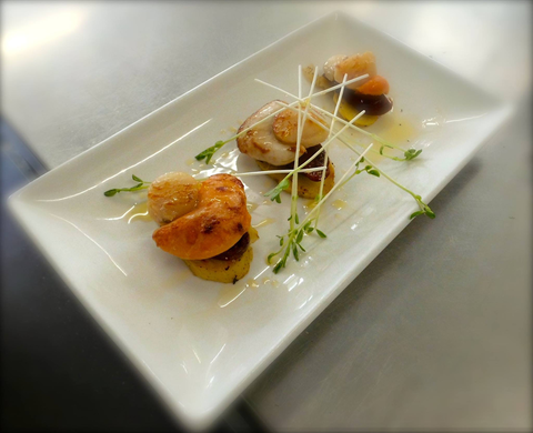 Pine Beach Hotel-Motel - Accommodation Newcastle 2