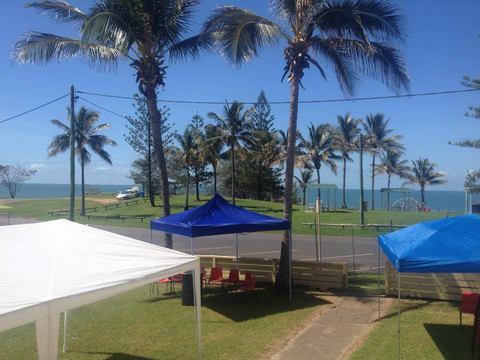 Pine Beach Hotel-Motel - Accommodation Newcastle 3