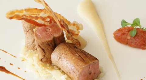 Il Lago - Accommodation Newcastle 1