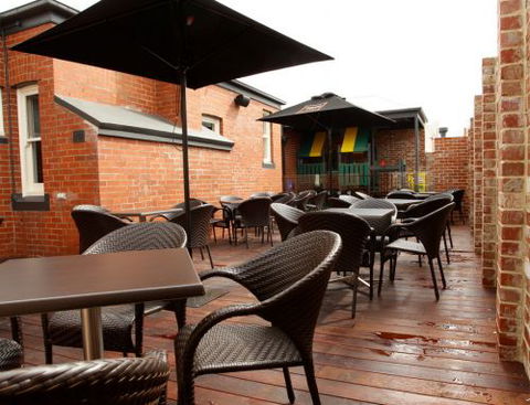 Bunch Of Grapes Hotel - Accommodation Newcastle 3