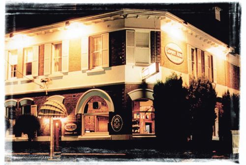 Peterborough VIC Accommodation Newcastle