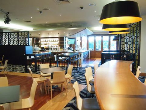 The Grovedale Hotel - Accommodation Newcastle 2