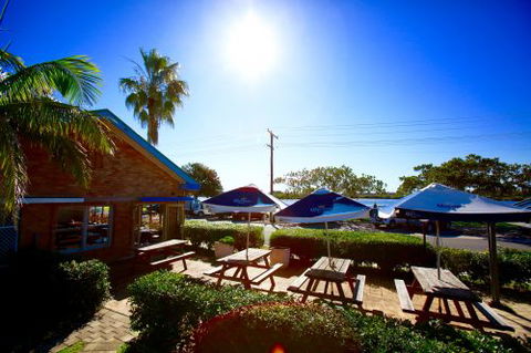 Tea Gardens Hotel–Motel - Accommodation Newcastle 1