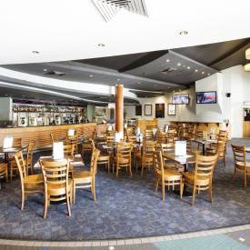 Pub Mooloolaba - Accommodation Newcastle 4