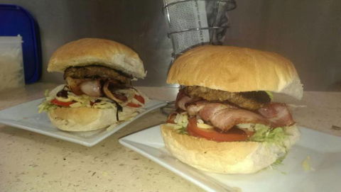 Glendon Street Cafe - Accommodation Newcastle 3