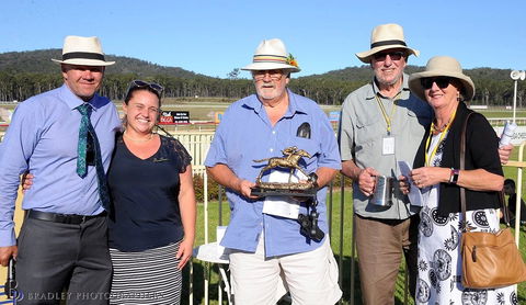 Tathra Beach Bowlo Tathra Cup Family Race Day - Accommodation Newcastle 2