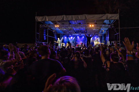 VDM Fest - Rock Edge Country Music Festival - Accommodation Newcastle 1