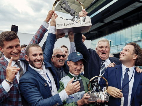 The Everest - Accommodation Newcastle 1