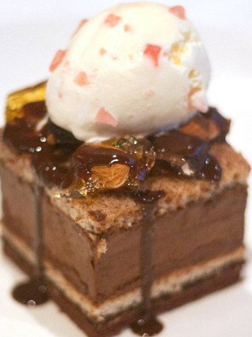 Dedes Restaurant - Accommodation Newcastle 4