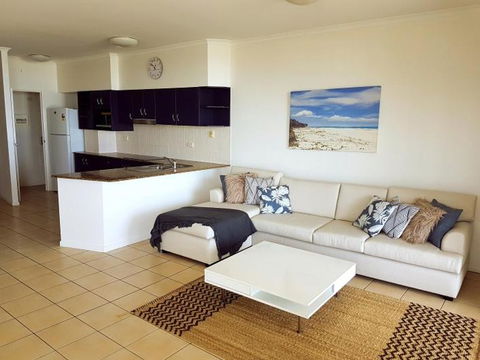 Whale Watch Ocean Beach Resort - Accommodation Newcastle 1