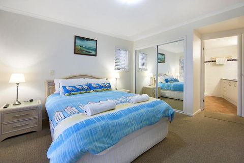 Whale Watch Ocean Beach Resort - Accommodation Newcastle 3