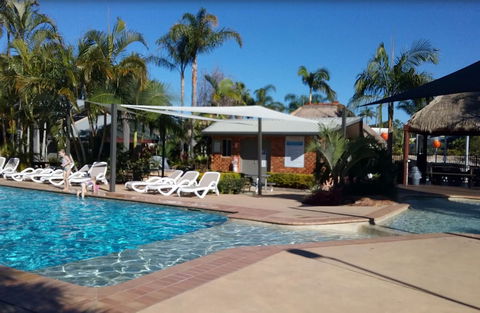 Blue Dolphin Holiday Resort - Accommodation Newcastle 3