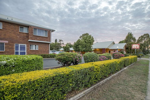 Emerald Maraboon Motor Inn - Accommodation Newcastle 1