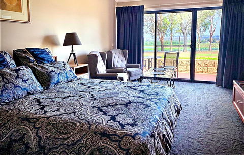 Estate Tuscany - Accommodation Newcastle 4