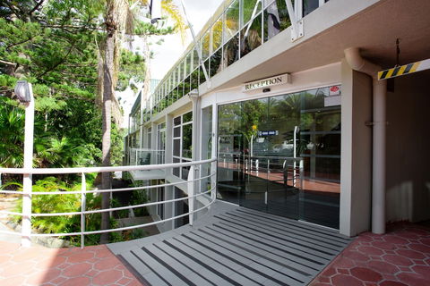 Metro Mirage Hotel Newport - Accommodation Newcastle 4