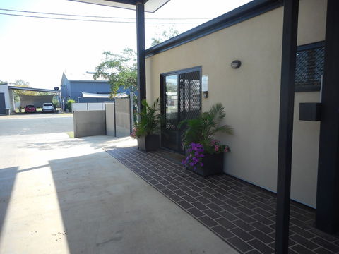 Injune Motor Inn - Accommodation Newcastle 2