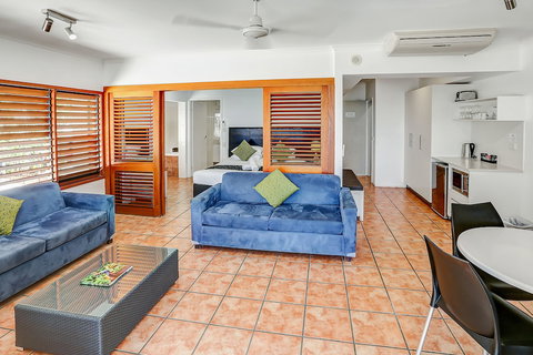 Paradise On The Beach Resort - Palm Cove - Accommodation Newcastle 6