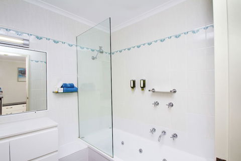Fairway Motor Inn - Accommodation Newcastle 6