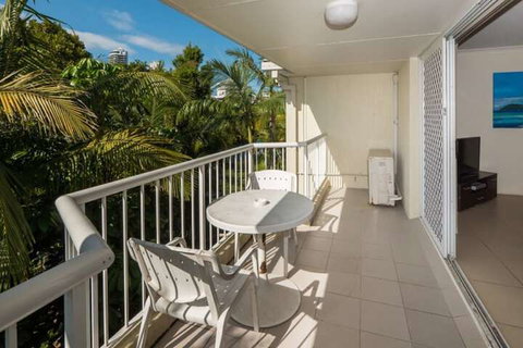 Surfers Tropique - Accommodation Newcastle 4
