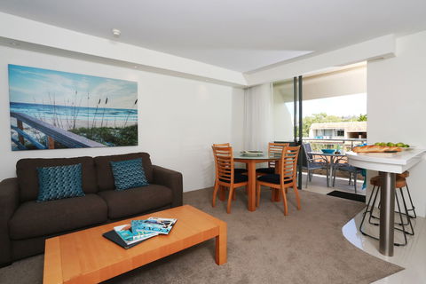 Hotel Laguna - Accommodation Newcastle 4