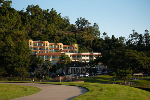 Shingley Beach Resort - Accommodation Newcastle 2