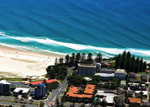 Komune - Gold Coast - Accommodation Newcastle 0
