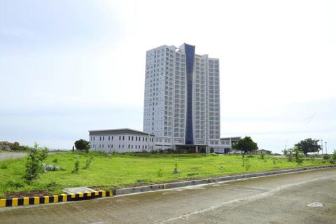 Meriton Serviced Apartments Southport - Accommodation Newcastle 0