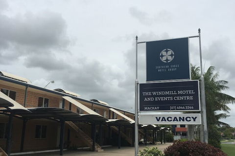 Windmill Motel And Events Centre - Accommodation Newcastle 2