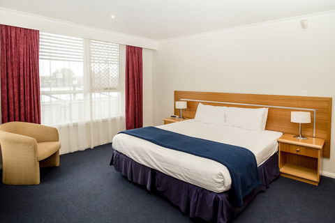Edgewater Hotel - Accommodation Newcastle 3
